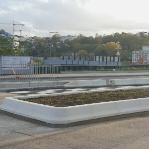 Bordures AUTONOR® en courbe sur un rayon serré du giratoire